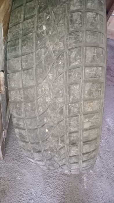 Уазға  дөңгелек 1штук