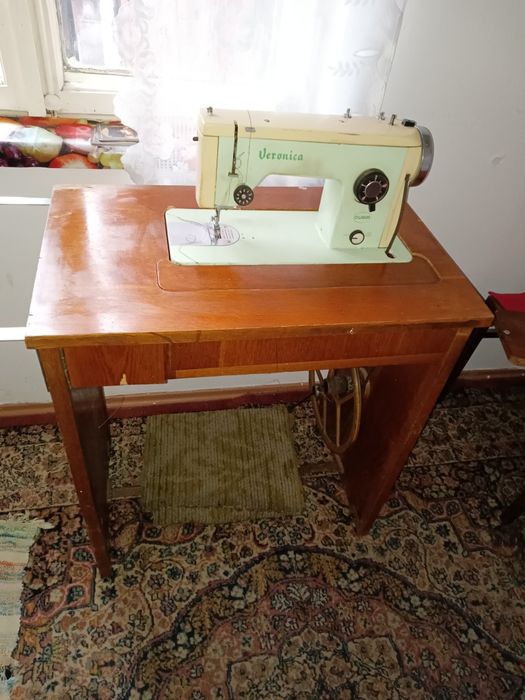 Mașină de cusut  Veronica