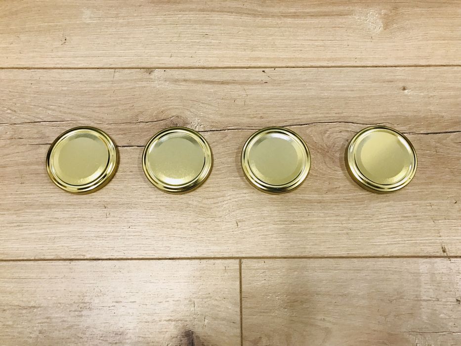 Бурканчета 199 мл, чисто нови с капачки, лютеница и т.н.