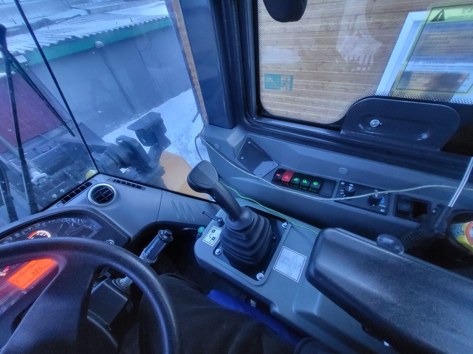 Франтальный погрузчик