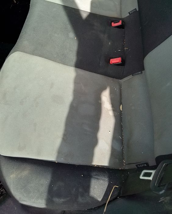 Servicii curatenie canapele, saltele, covoare, tapiterii