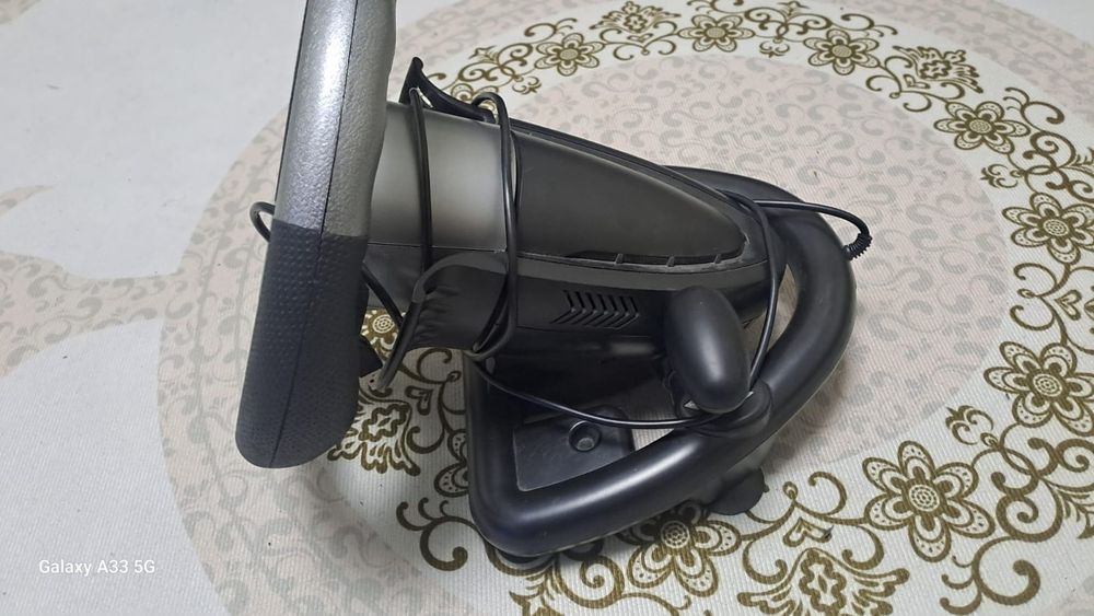 Продам руль с педалями