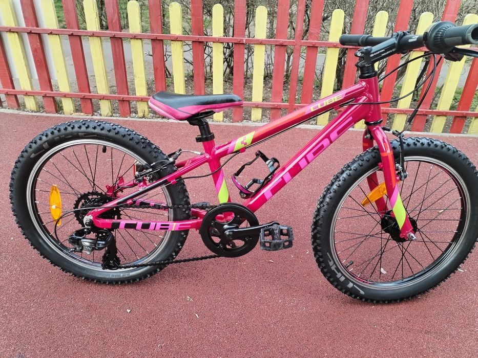 Bicicleta copii Cube roti 20 cadru aluminiu foarte ușoara