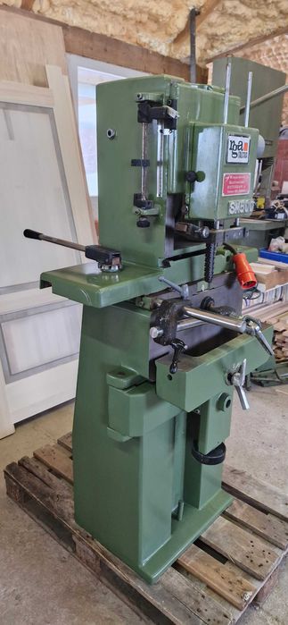 Masina de scobit cu lant mortezat frezat gaurit cepuit