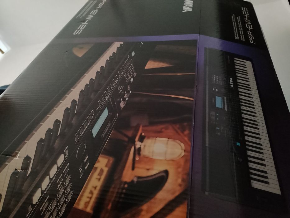 Orga Yamaha ew 425 (76 clape)