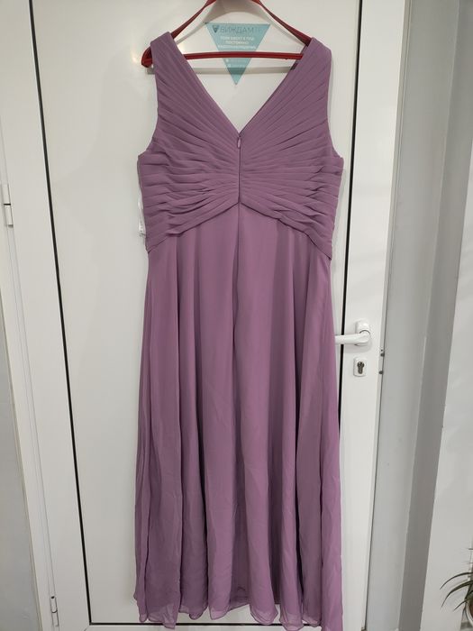 Официални рокли голям размер