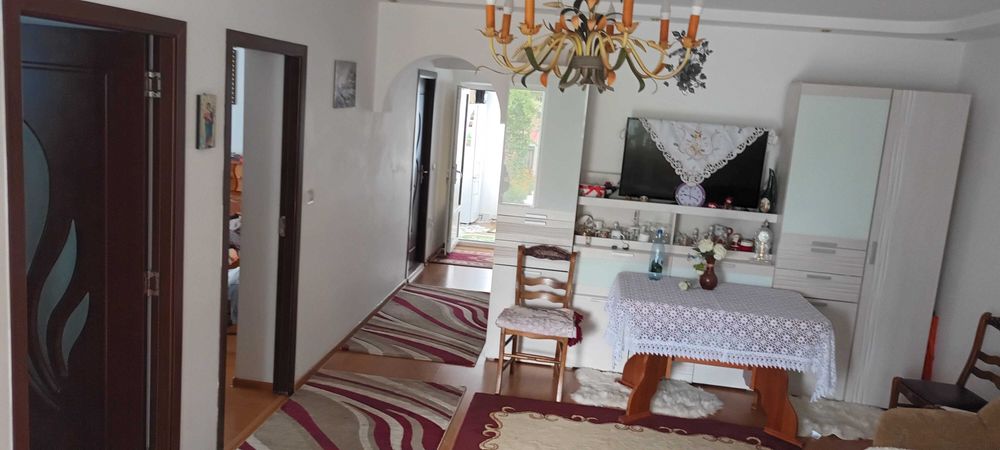 Vilă de vanzare P+E+pod mansardabil