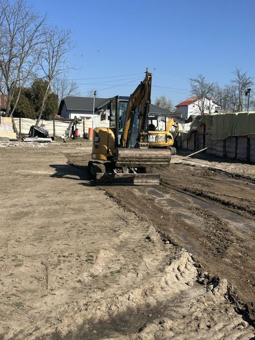 Inchiriez  bobcat si Mini excvator de la 850 lei