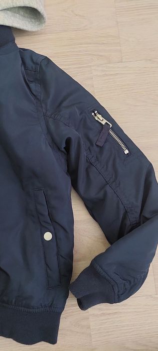 HM зимно яке със сваляща се качулка 122-128 см, 6-8 г., ново