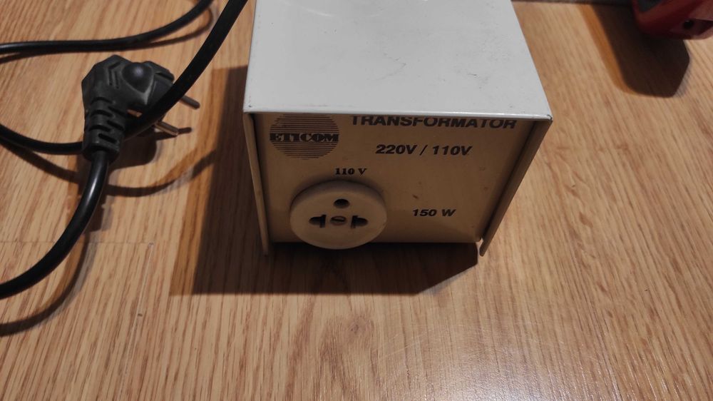 transformator alb traf de 110v din 220v face 110v 150w cu proba