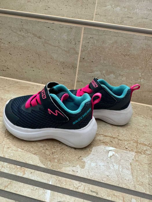 Skechers interior 11 cm