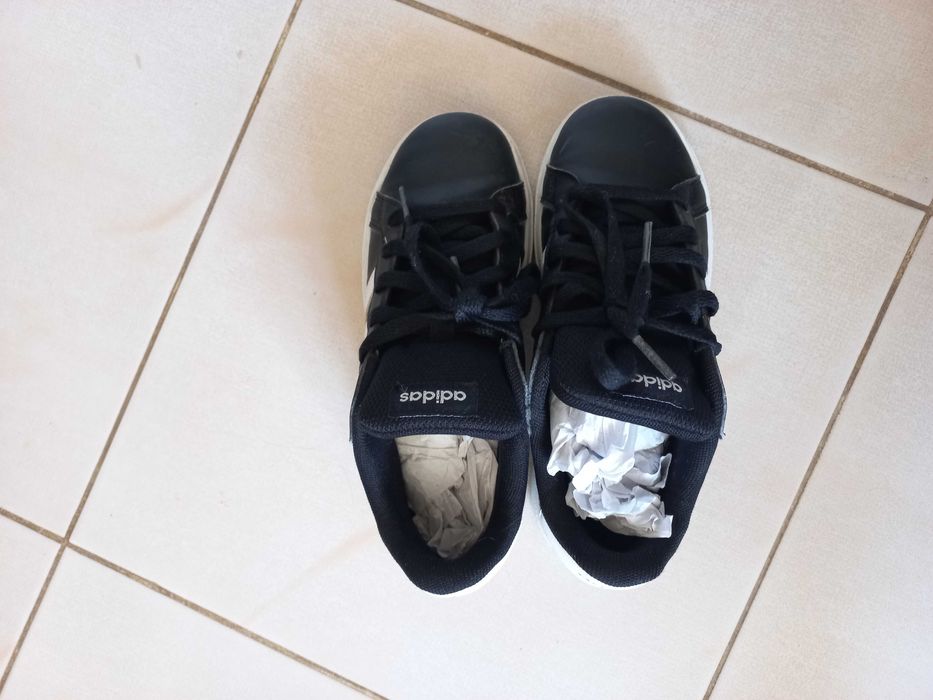 Спортни обувки ADIDAS