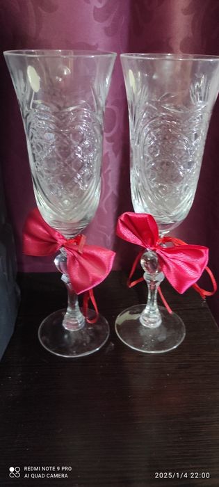 Продам свадебные фужеры.
