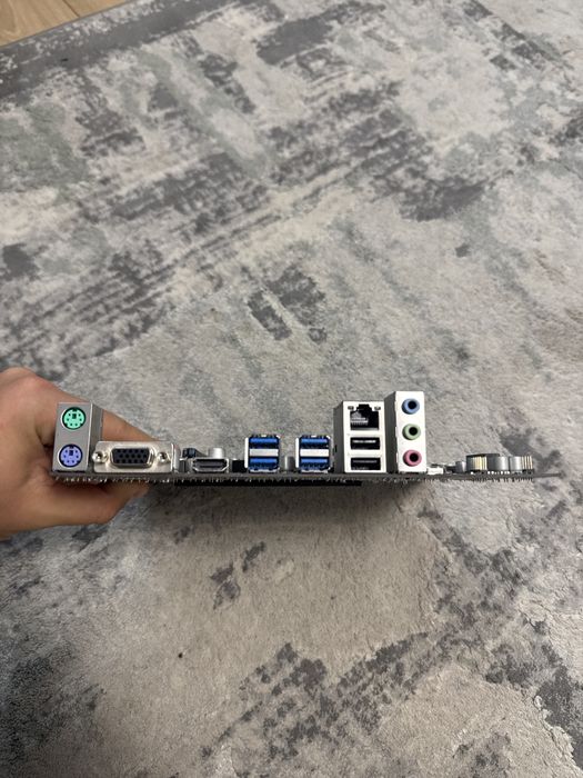 Placa de baza ASUS Prime A 320M-R