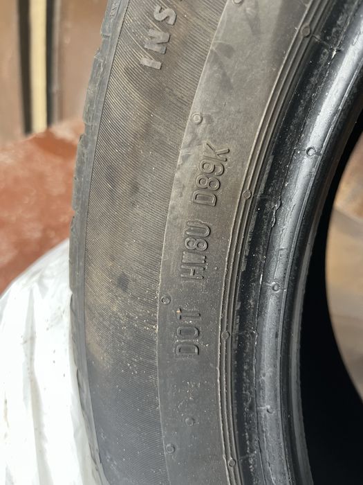 Два броя летни гуми 245 45 18