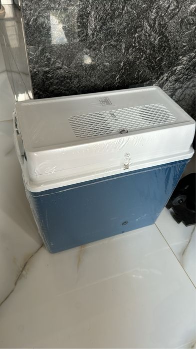 Lada geanta frigorifica electrica Mobicool by Dometic noua sigilata ga