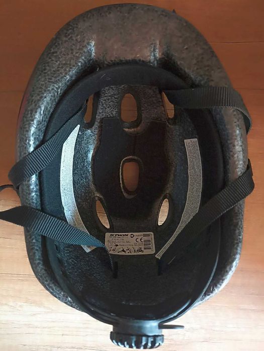 каска за колоездене S и ролери Oxello 32-34 от Декатлон