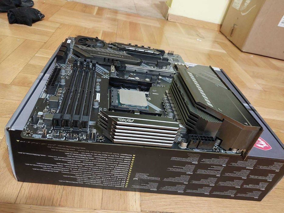 MSI X570 Tomahawk Wi-Fi