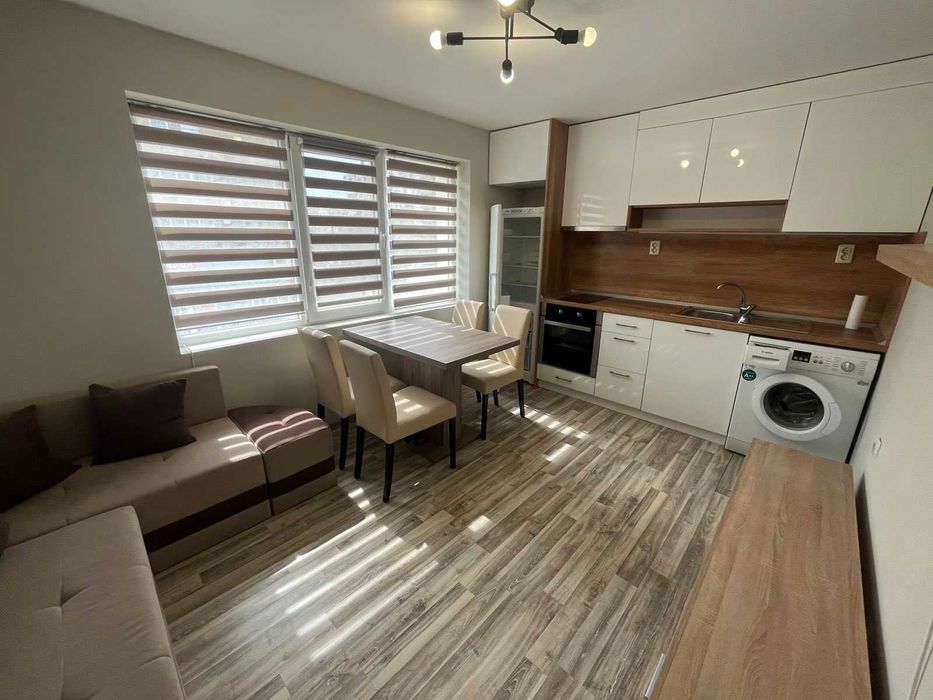 Отдава под наем двустаен апартамент в гр. Казанлък под Антим