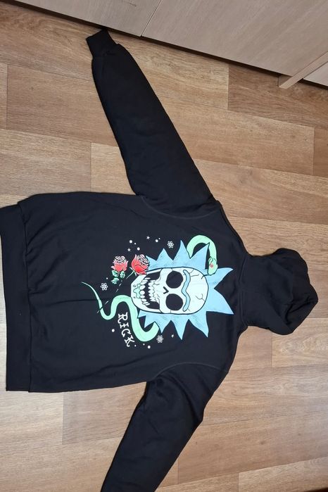 Худи и свитшот Rick and Morty.