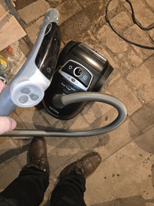 Пылесос дистанционного управления.