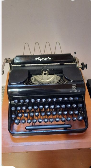 Mașină de scris Olympia Progres 1949 impecabilă