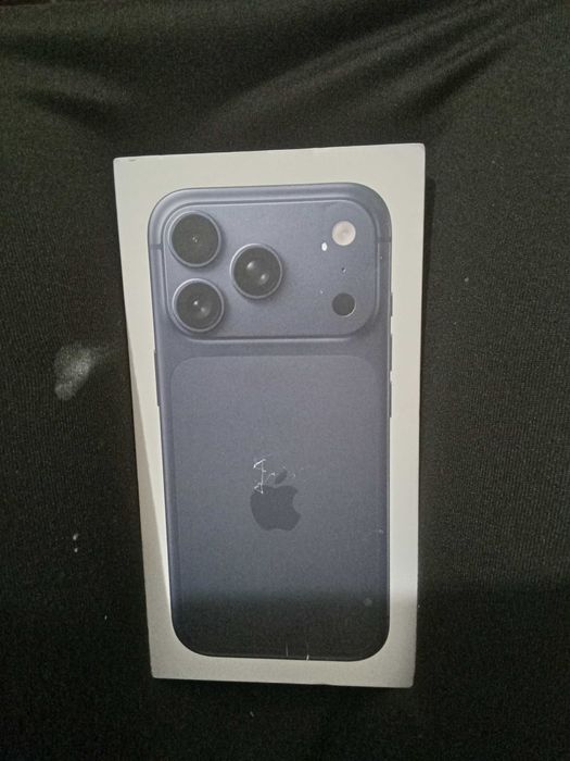 Iphone 17 pro nou , Albastru