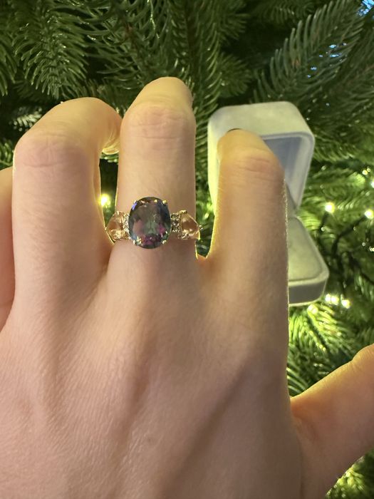 Inel aur cu pietre pretioase