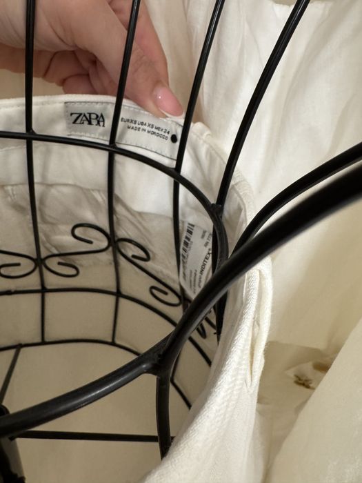 Бял костюм Zara дънков , сако и панталон