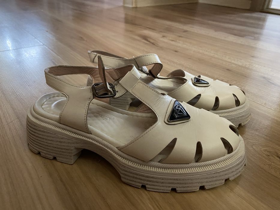 Продам сандали с отличном состоянии