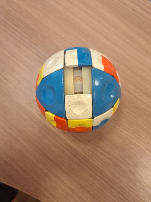 Cub rubik rotund