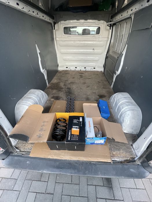 Opel vivaro 1,9 diesel  model suprainaltat si lung