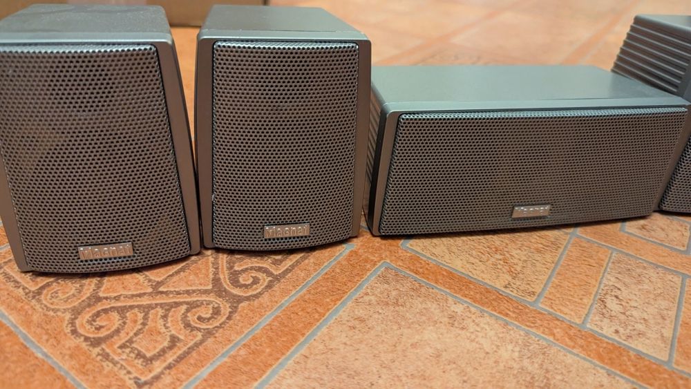 Sateliți și centru Magnat Stylus 7000A musik