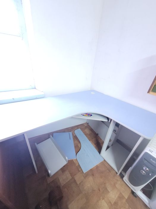 Стол угловой письменный