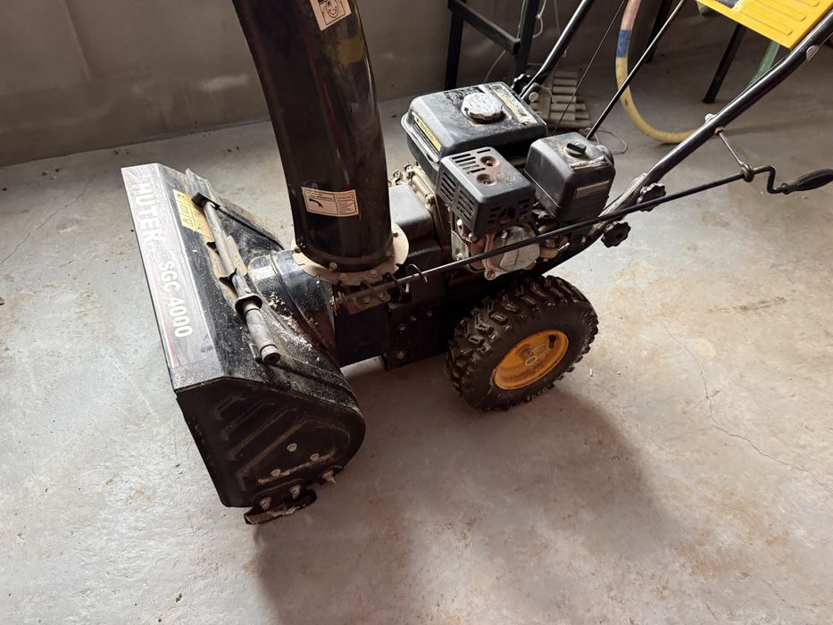 Снегоуборщик Huter 4000