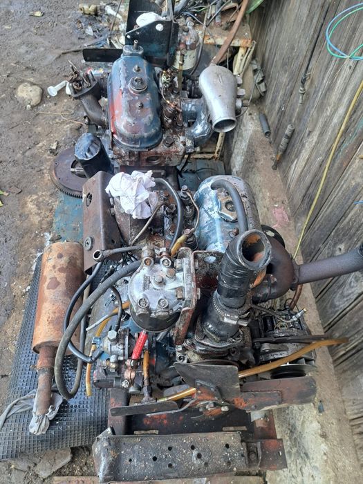 Vand doua motoare utb in 2 cilindrii