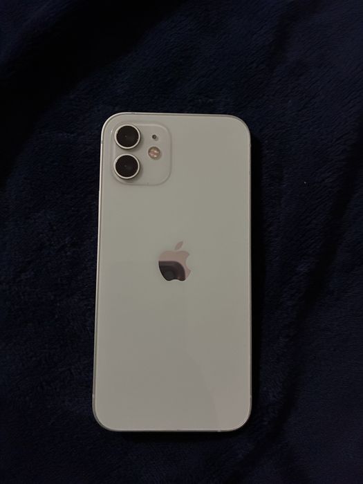 Vând Iphone 12 -64 GB