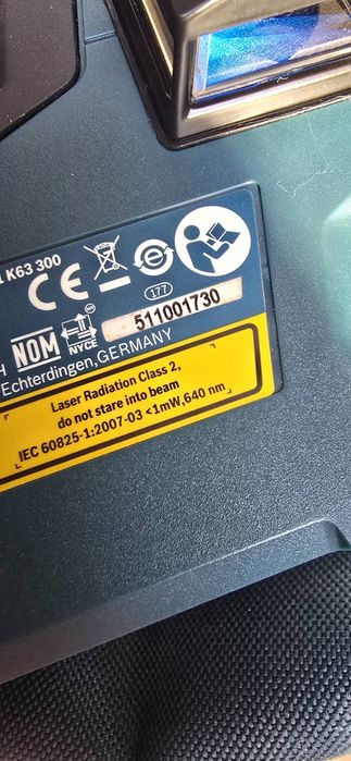 Лазерен нивелир BOSCH