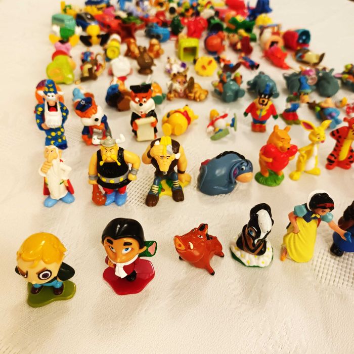 Киндер Kinder фигурки стари над 90 бр