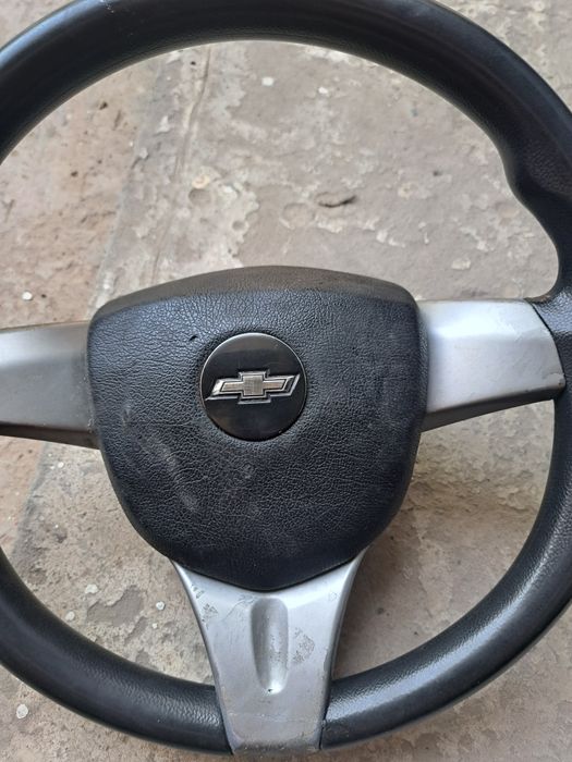 Продам рул от спарка стояло на матизе состояние хорошое.