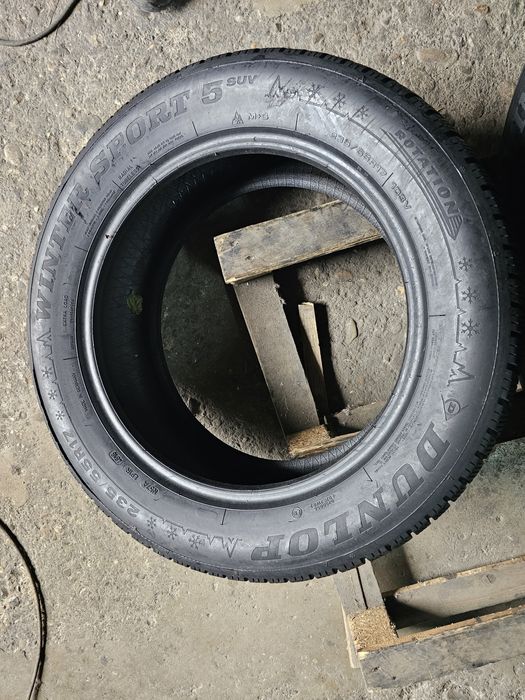 2 anvelope iarna 235 55 17 Dunlop