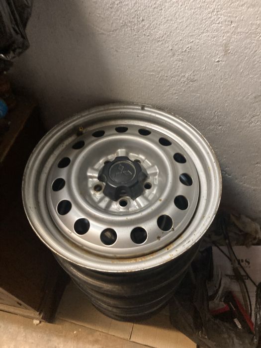 Диски с резиной Mitsubishi RVR