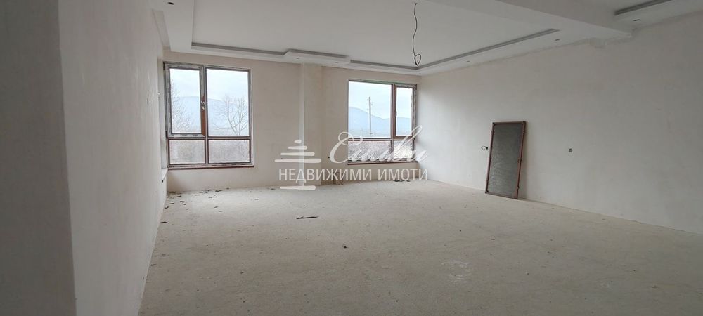 Двуетажна ТУХЛЕНА къща - с.Янково