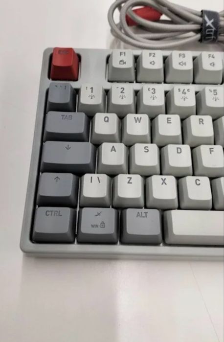 Xtrfy keyboard cherry k4v2 gri