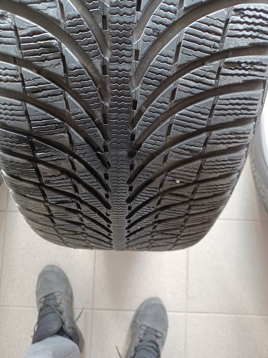 19-BMW X5.X6-F15.F16 Оригинални,зимни гуми 255.50.19