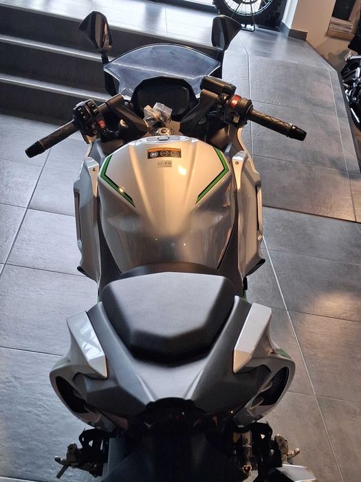 Lichidare Motocicleta Kawasaki Ninja 7 Hybrid 2024 | Finantare rapida