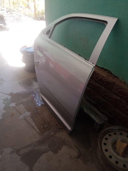 Дверь задний кобальт