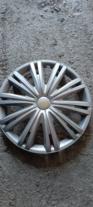 Продам резину летнюю 15 на дисках.