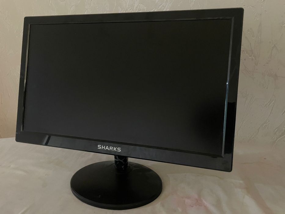 Продам манитор , клавиатуры ,ксерокс