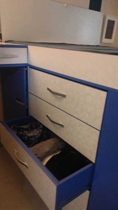 Легло с гардероб